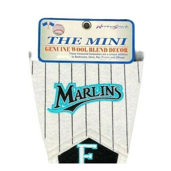 MLB Florida Marlins White Team Logo Baseball Mini Pennant Winning Streak Miami - Picture 2 of 5